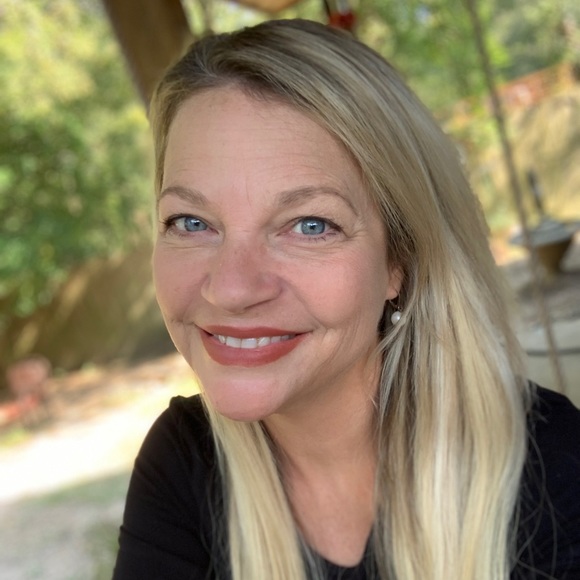 Meet your Posher, Sheri - Picture 2 of 2